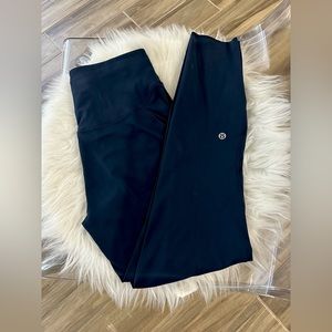 Lululemon Base Pace 25" leggings Size 6 True Navy